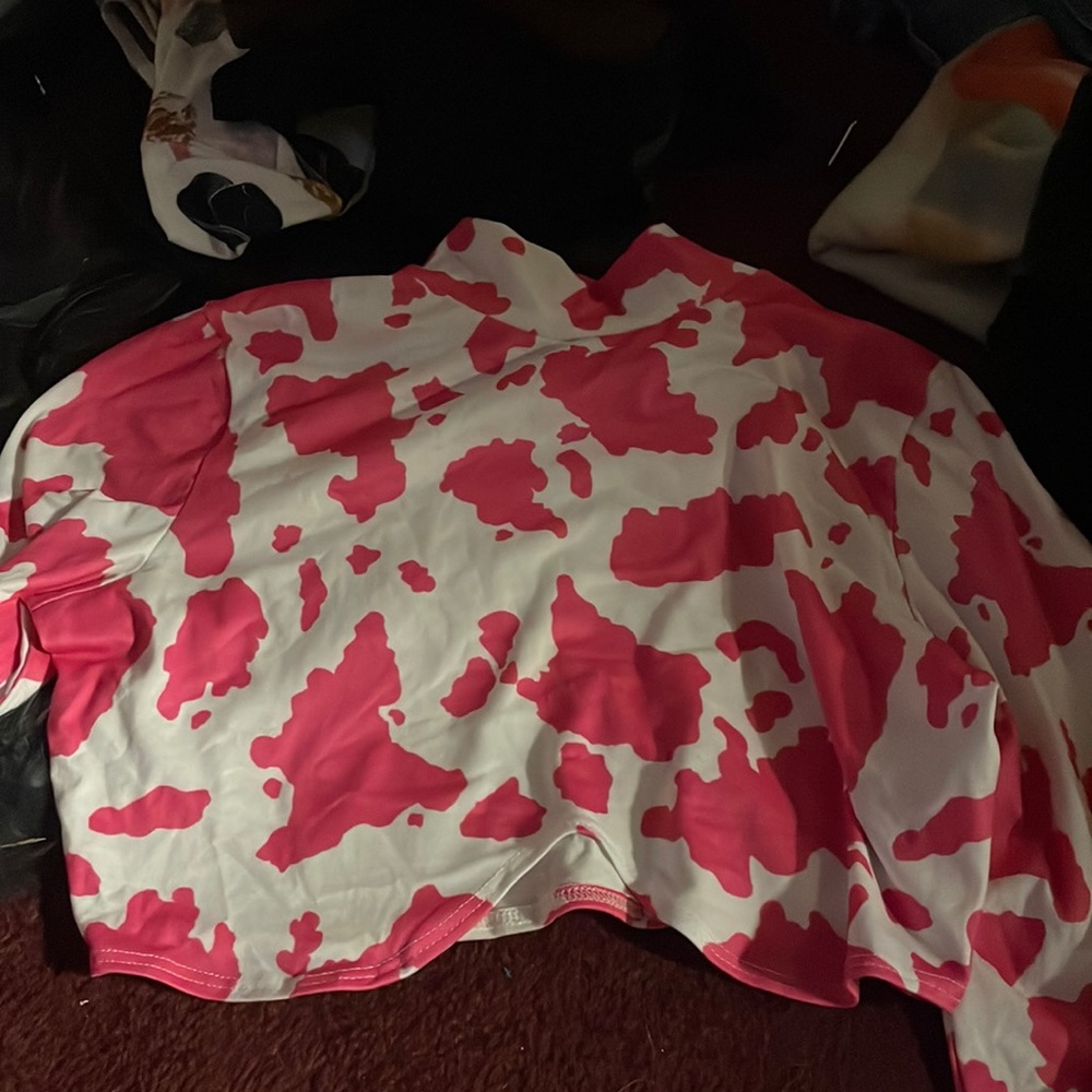 Pink cow print long sleeved crop top